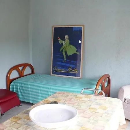 Sleeps 4 Pool Wifi
